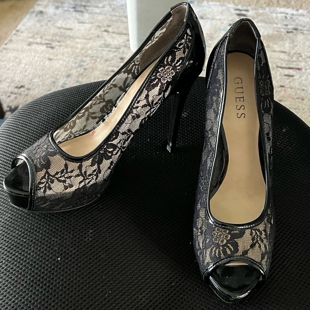 Womens Guess size 8 peep toe heels. No box.
